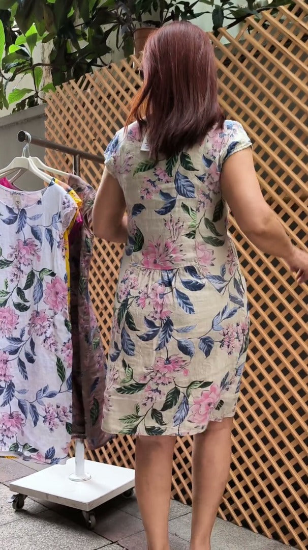 👗 Φόρεμα με χρήσεις, φαρδιά μανίκια και γραμμική γραμμοκοψη-GR
