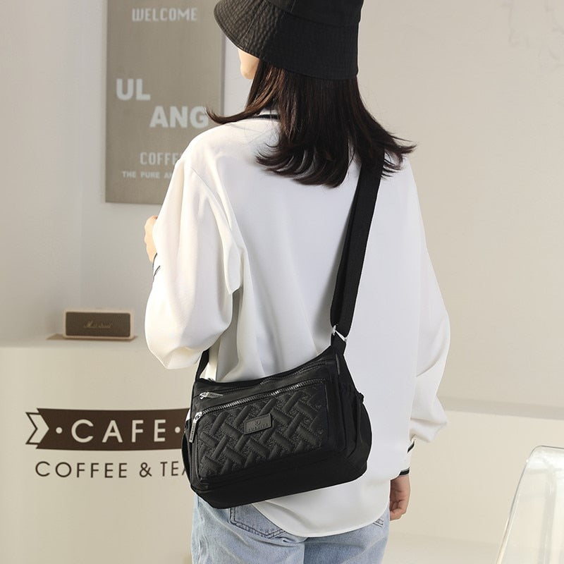 【✨2024. gada young products】👜Κλασική πολυτελής τσάντα ώμου-LV