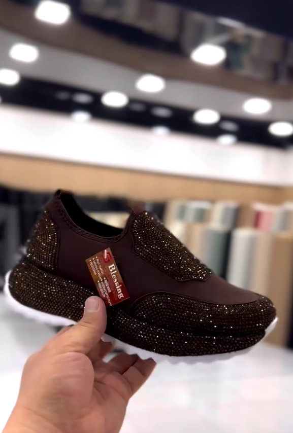 Μοντέρνα, casual sneakers με κρύσταλλα-LT 