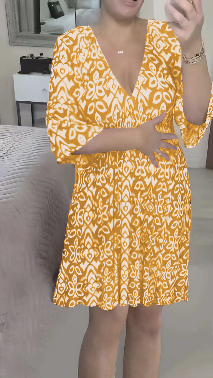 👗Minišaty s výstrihom do V-SK 