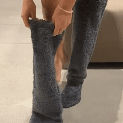 Kalėdinės žąsų pūkų kojinės-LT