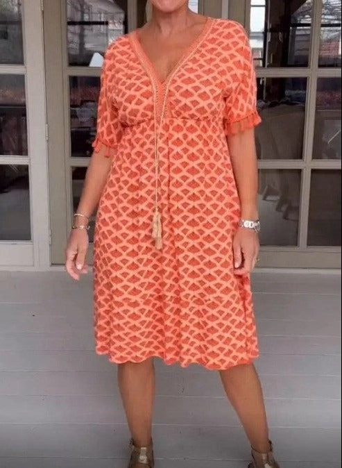 🔥Μίντι φόρεμα με V ντεκολτέ και τυπωμένα μανίκια