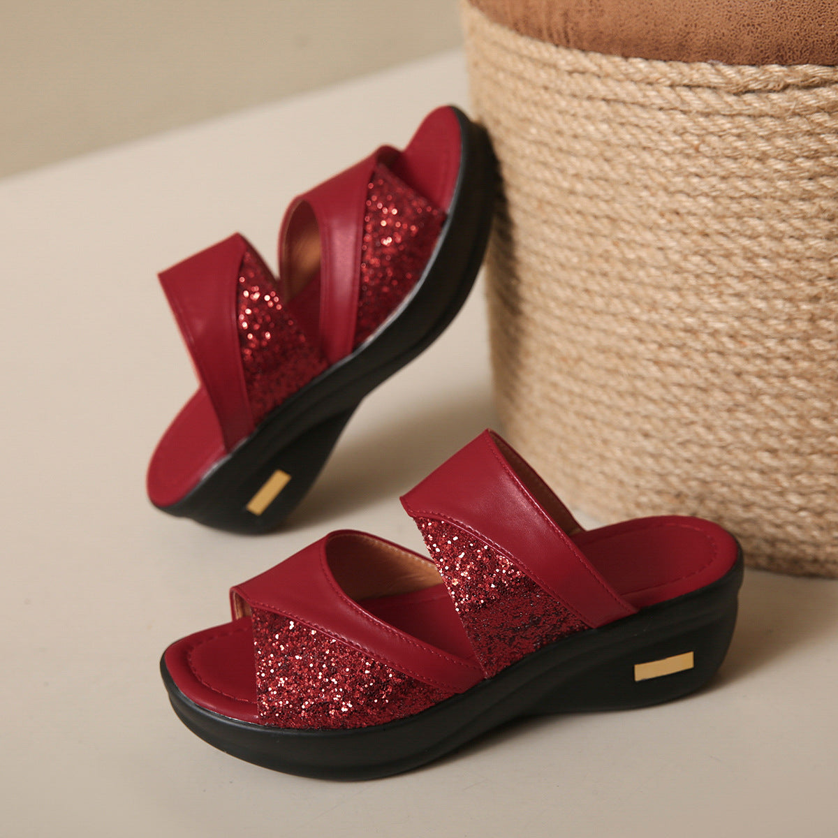 Dámske ortopedické sandále s vysokými podpätkami a brokátom-SK