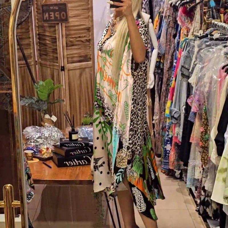 Γυναικείο φόρεμα με κοντά μανίκια και στάμπα σε V-cut-SI