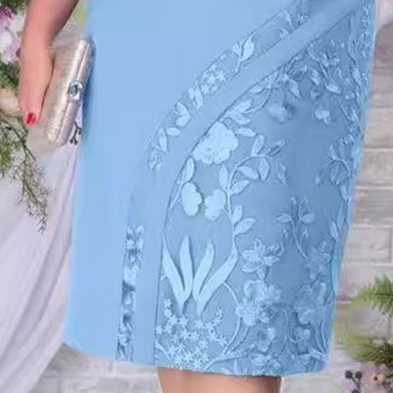 Elegantiška nėriniuota suknelė su gėlėmis-LT